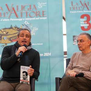 La Valigia dell'Attore XXI Edizione - II Atto - 8 dicembre 2024, Mercato Civico, La Maddalena - presentazione delle riedizioni e delle nuove pubblicazioni di libri e riviste 2024 su Volonté - Foto ©Nanni Angeli