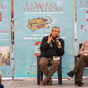 La Valigia dell'Attore XXI Edizione - II Atto - 8 dicembre 2024, Mercato Civico, La Maddalena - presentazione delle riedizioni e delle nuove pubblicazioni di libri e riviste 2024 su Volonté - Foto ©Nanni Angeli